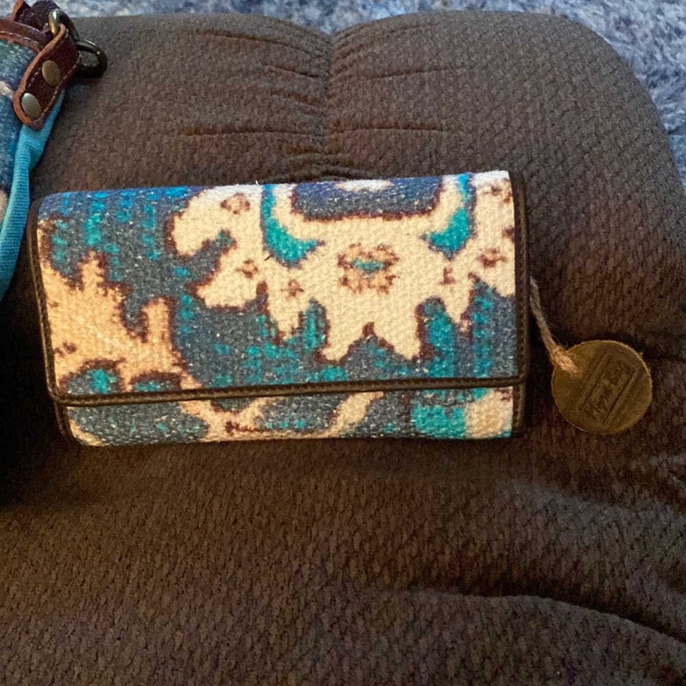 Myra wallet brand new only used once!